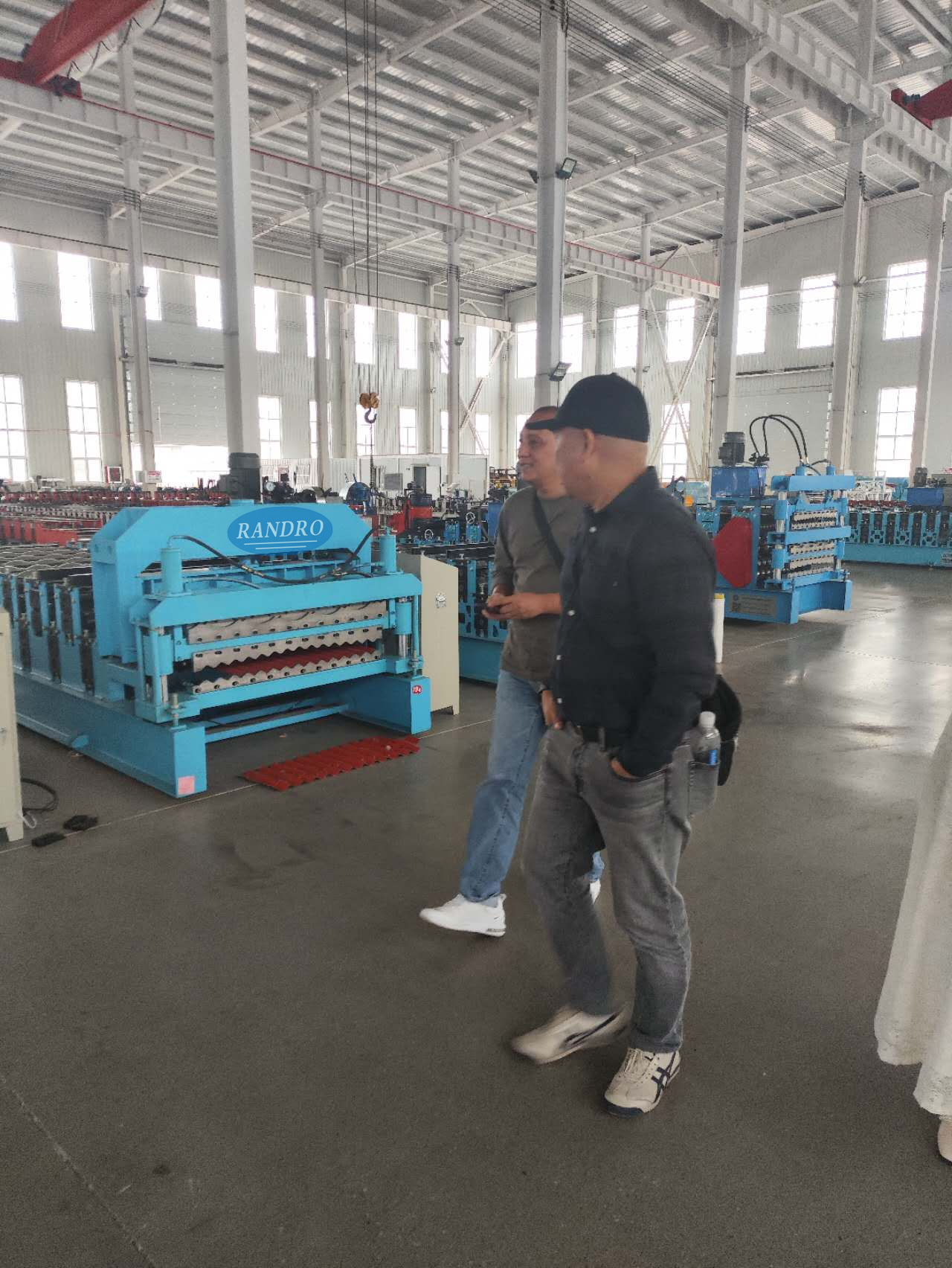 the roof sheet making machine.jpg